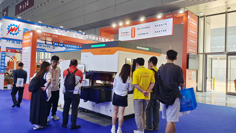 福美仕智能裝刀機(jī).png 福美仕智能裝刀機(jī).png